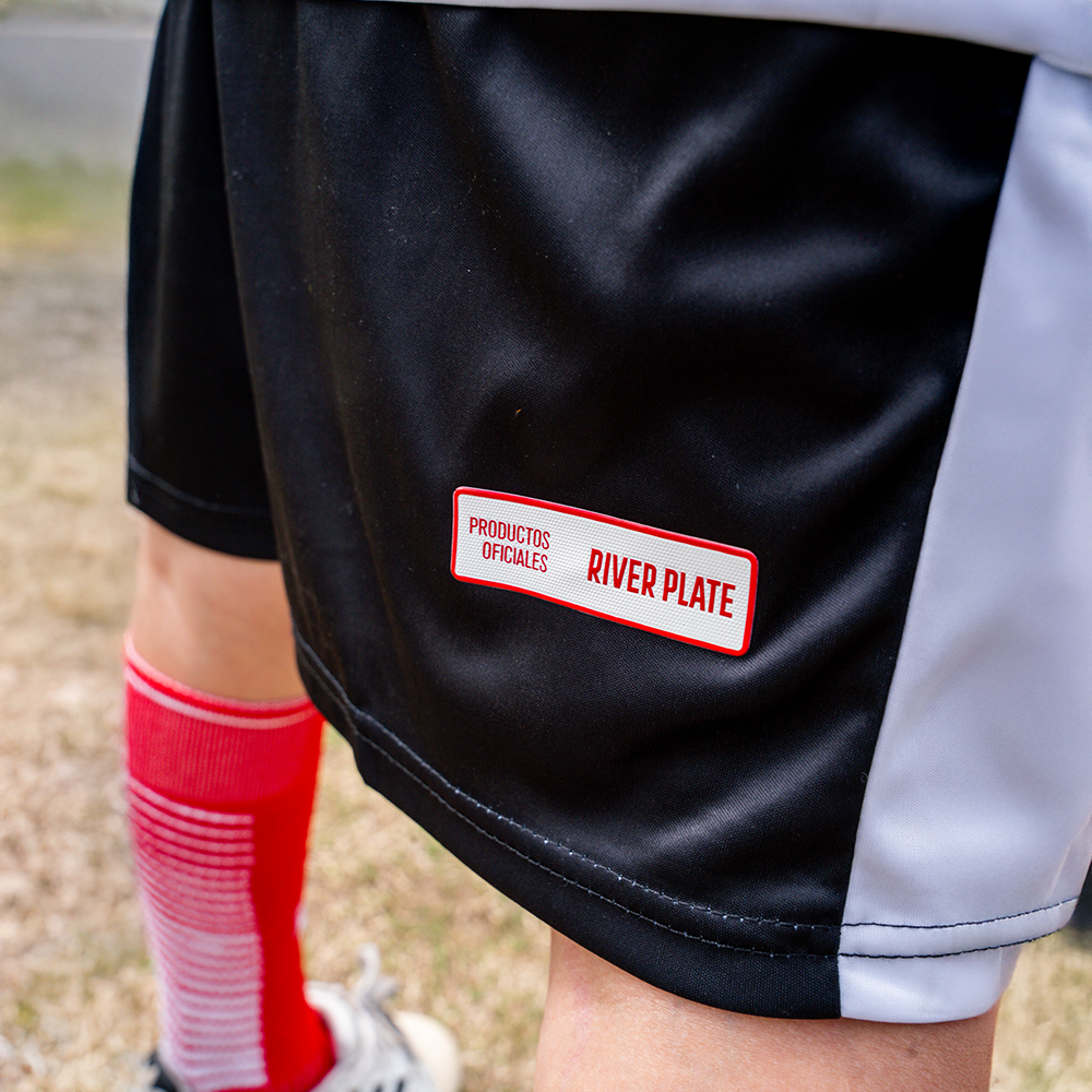 Short De Entrenamiento Millonario Niño RIVER | LICENCIA CLUBES®