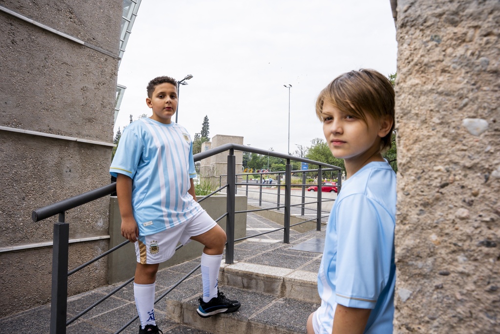 Remera de Entrenamiento Tricampeon Niño AFA | LICENCIA CLUBES®