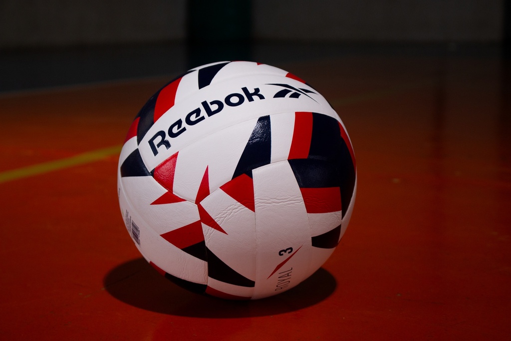 Pelota De Volley Royal 3 | REEBOK®