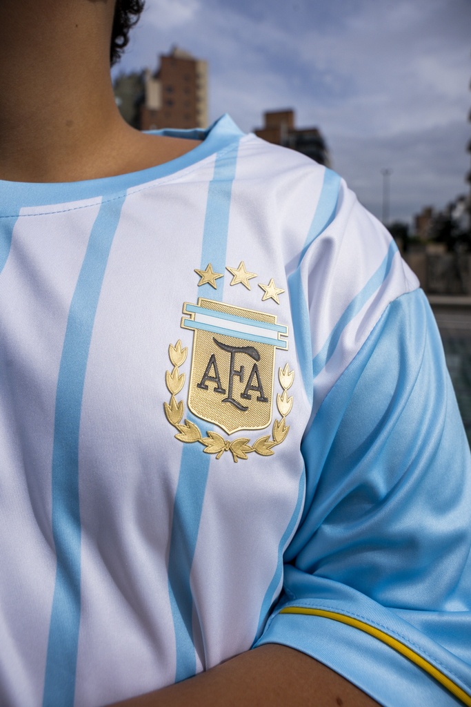 Remera de Entrenamiento Tricampeon Niño AFA | LICENCIA CLUBES®