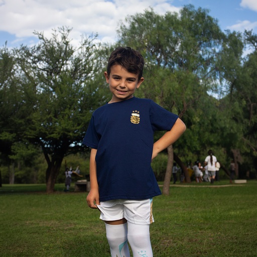 Remera Urbana Niño Coronados de Gloria AFA | LICENCIAS CLUBES®